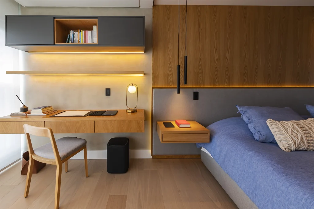 Iluminação no home office.