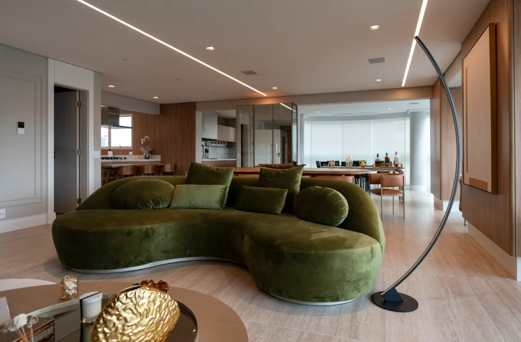 Perfil de embutir ou perfil de sobrepor: sala de estar