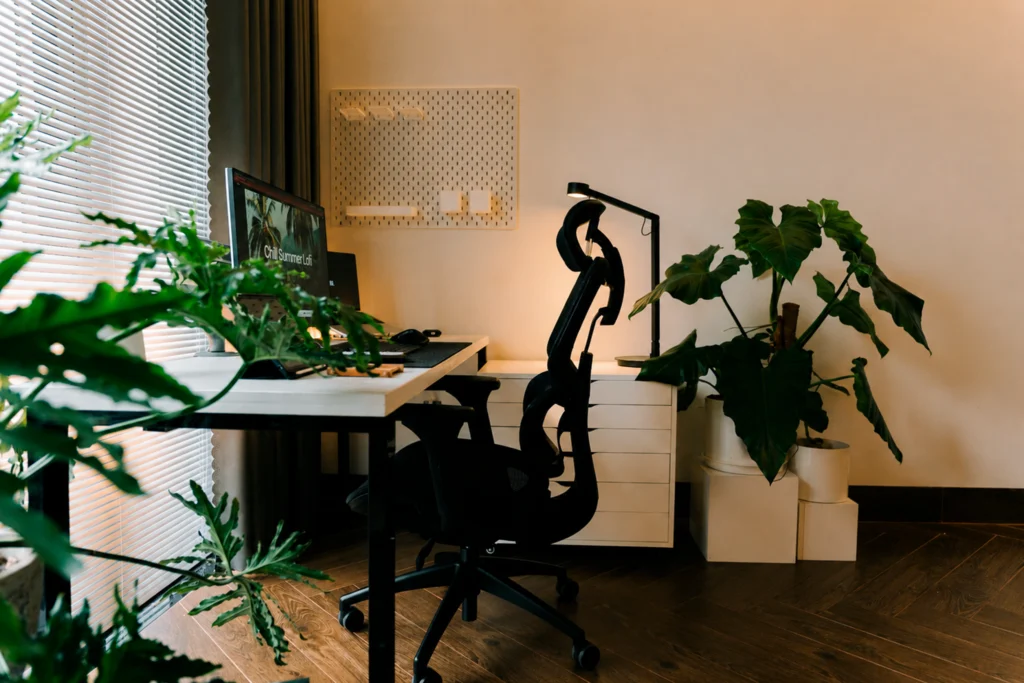 Iluminação para locais de estudo - luminária de mesa